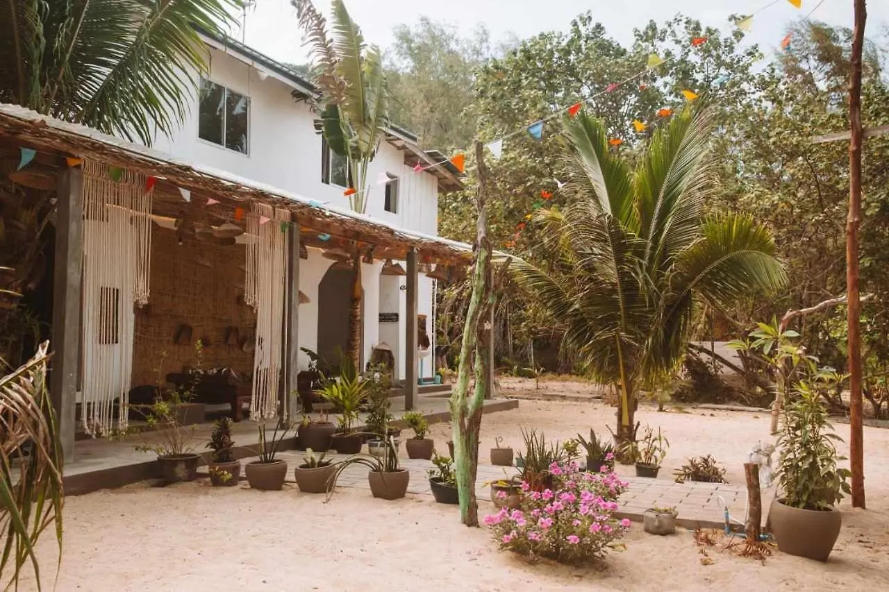 Guest house Paradise Sunset Beach Koh Rong Sanloem