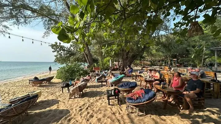 Paradise Sunset Beach Koh Rong Sanloem Cambodia